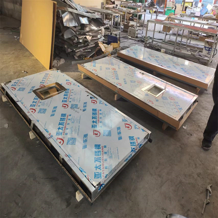 大理铅门的优点及应用场景