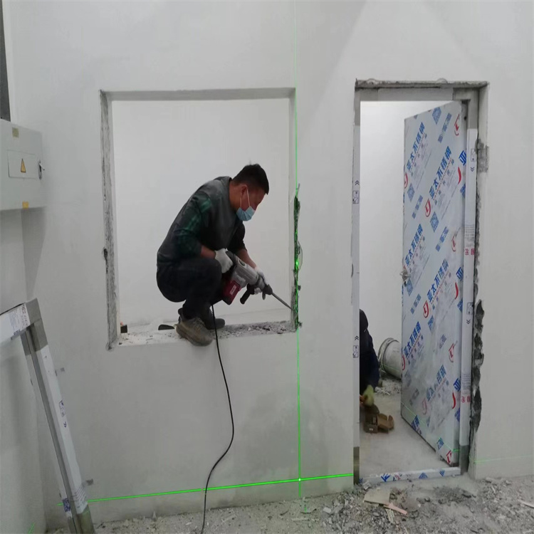 大理铅门安装过程